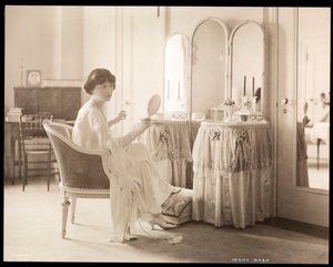 メアリーナッシュ、自宅、1915年（銀ゼラチンプリント）